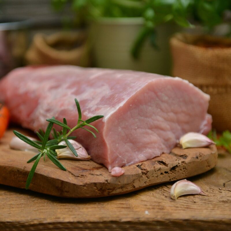 Schab wieprzowy świeży 1 kg, gotowy do pieczenia